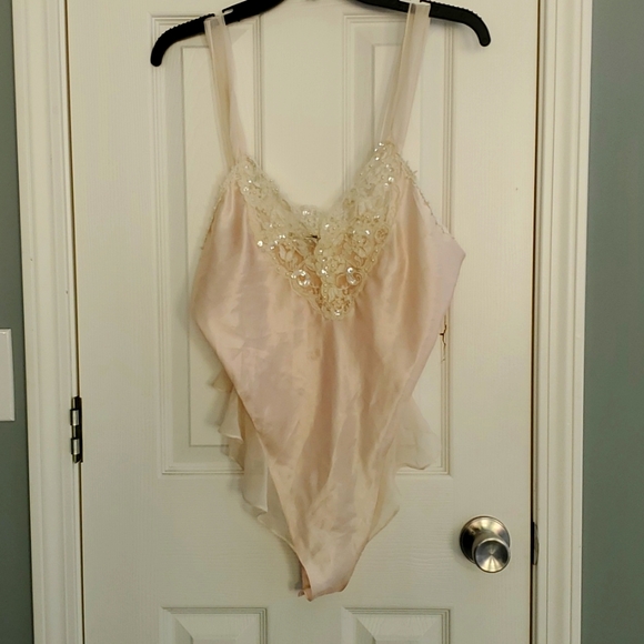 15 DLR SALE GORGEOUS VINTAGE DENTELLE NIGHT PIECE - Picture 2 of 12